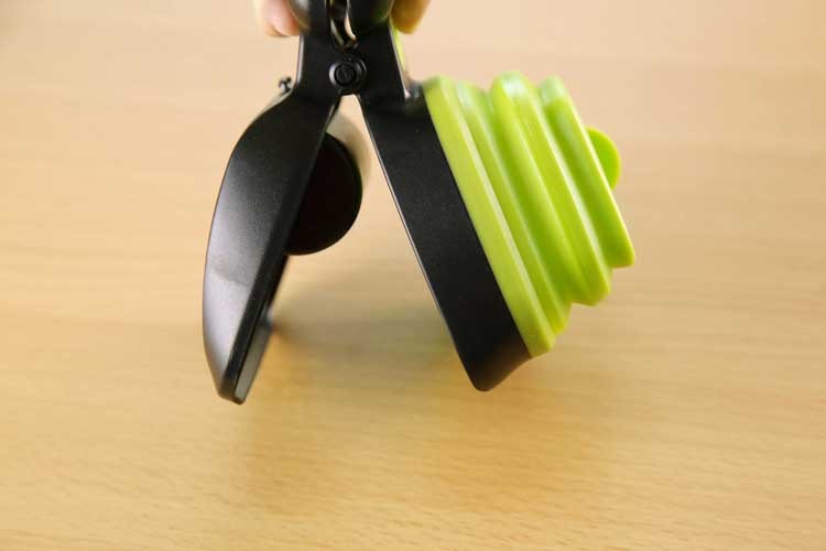 Dog Travel Pooper Scooper with Decomposable Bags | Portable Pet Waste Cleaner UK